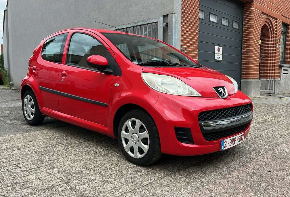 Peugeot 107 1.0i Active 12 mois de garantie