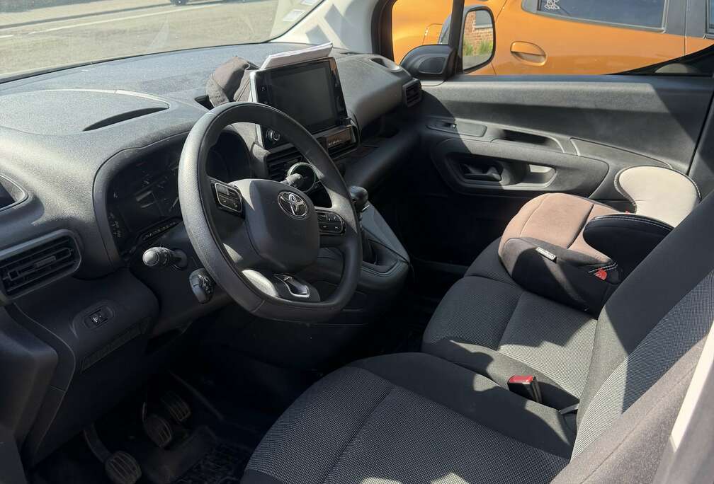 Toyota utilitaire version courte
