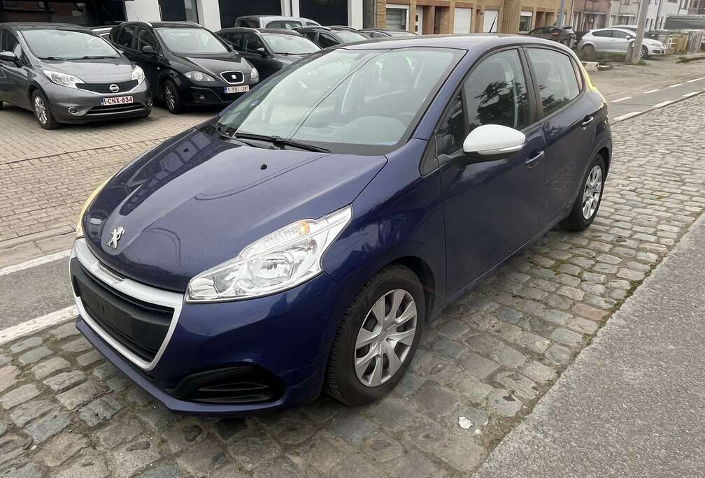 Peugeot 208 1.2i PureTech Like / AIRCO / EURO6b