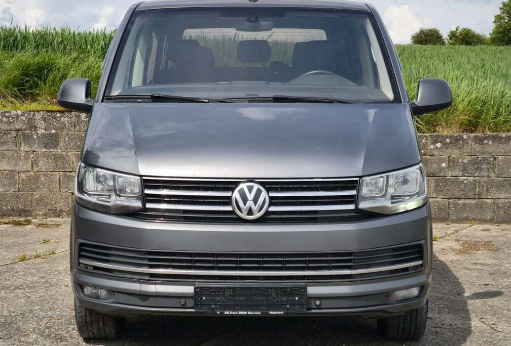 Volkswagen Automatique / 8 Places / Très Bon État