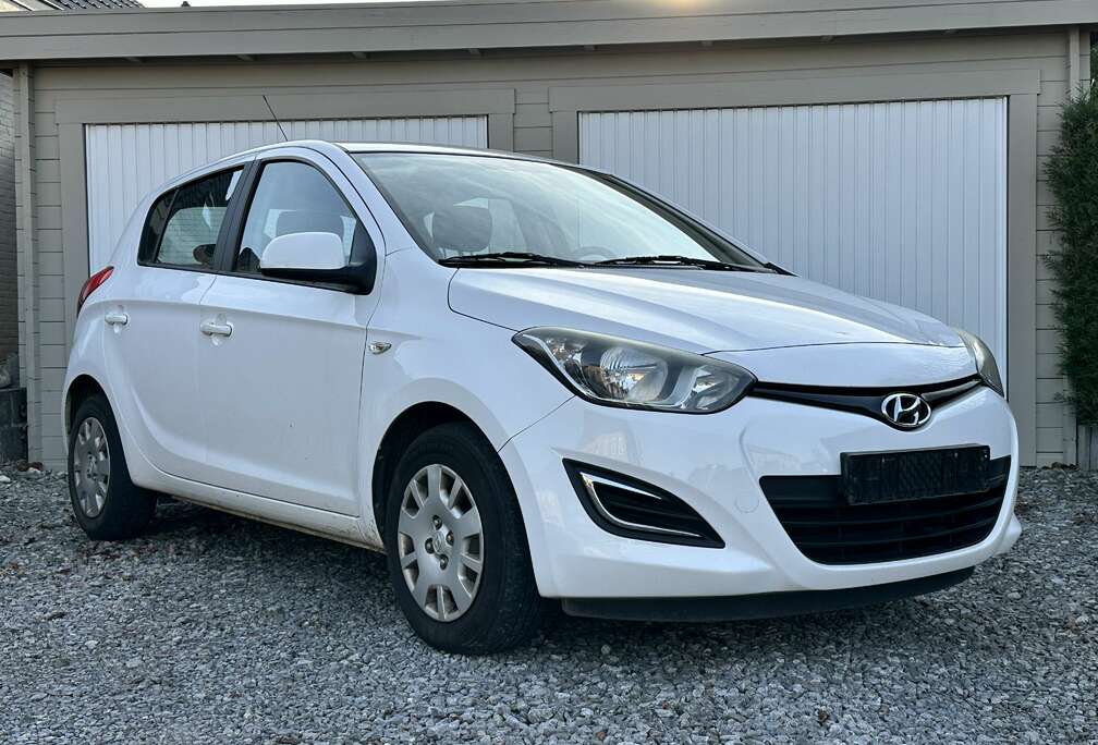 Hyundai blue 1.1 CRDi Trend