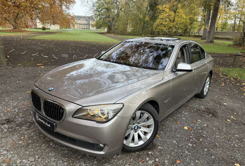 BMW 750iA 4.4i V8 xDRIVE EXECUTIVE FULL FULL FAILBE KM