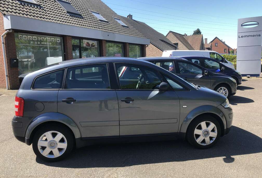 Audi A2 1.4i 16v 121.144 km Airco / Metaalkleur