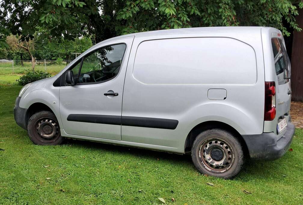 Peugeot 1.6 HDi L2H1 Pack CD Airco 121
