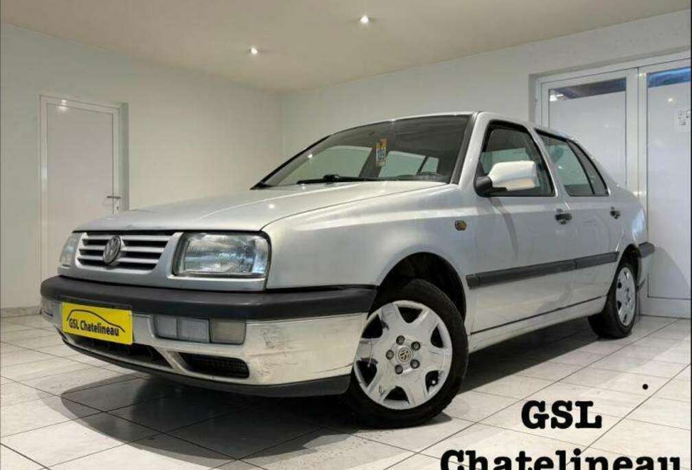 Volkswagen CL 1.8 90cv Toit ouvrant/Attache remorque