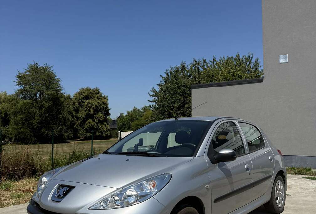 Peugeot Peugeot 206+/AIRCO/BENZ./ALS NIEUW/€150 TAX/ ONDER