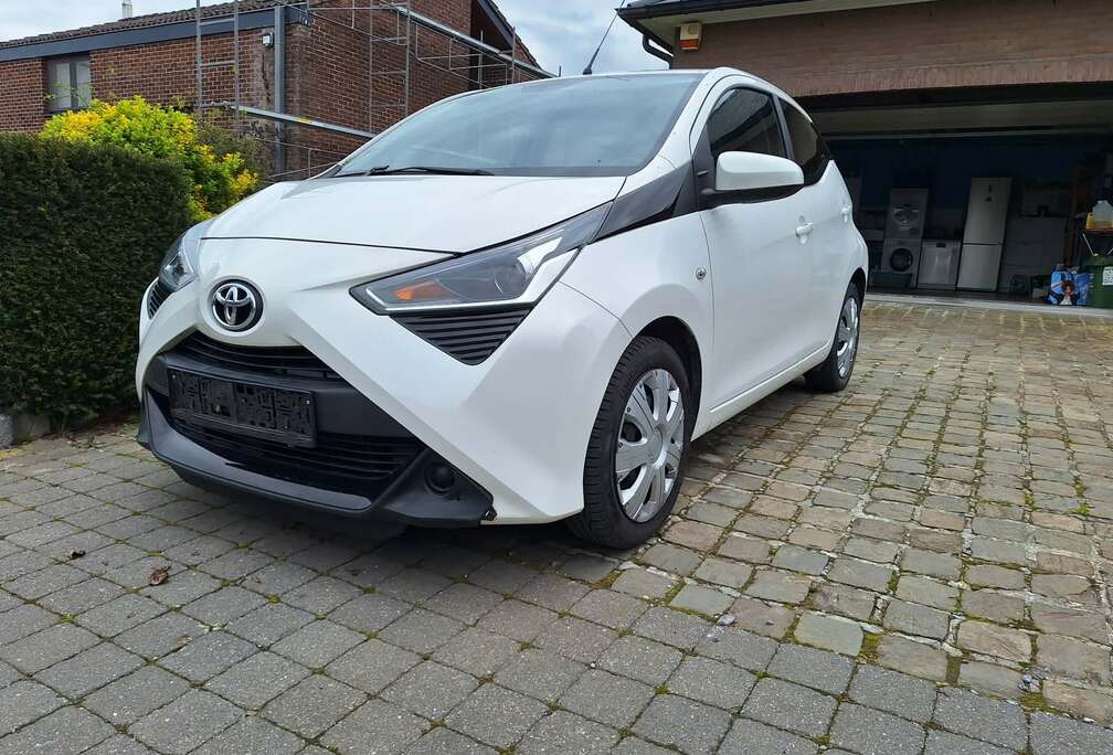 Toyota Aygo 1.0i VVT-i x-clusiv II GPF