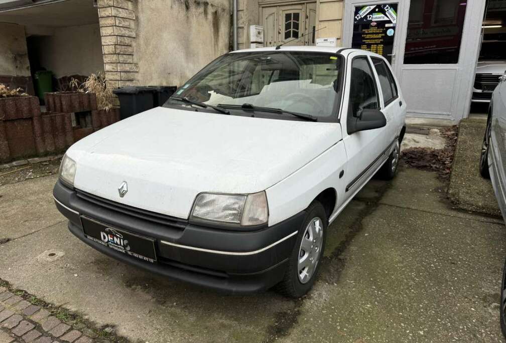 Renault 1.1 Essence Night\\u0026DAY 1ière main