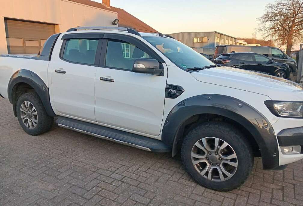 Ford wildtrak 3.2 , navigatie, automaat, zeer nette staat