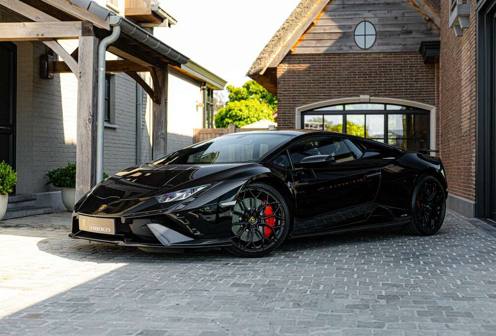 Lamborghini 5.2i V10 LP640-2 Tecnica / PPF / Maintenance pack / Carbon / Sports Seats / Lift / CCB / CarPlay / Camera / 20\