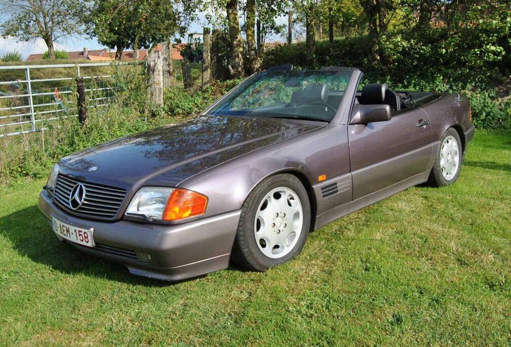 Mercedes-Benz R129