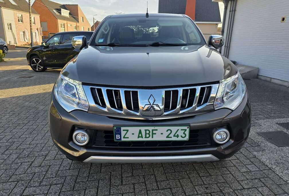 Mitsubishi L 200 2.4 DI-D 4WD Intense