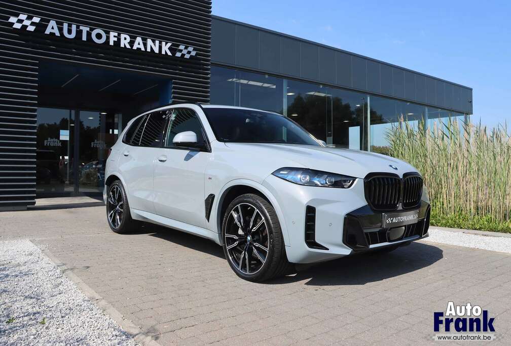 BMW 50E / M-SPORT / PANO / TREKHK / DRIV+PARK PRO / INTGR STR / SFT-CLS