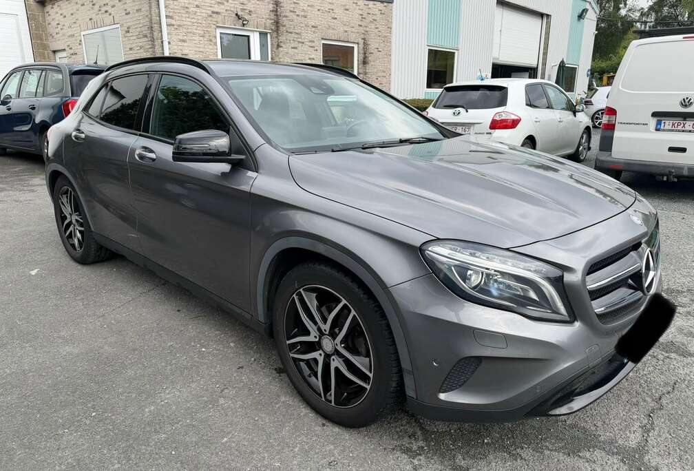 Mercedes-Benz GLA 180