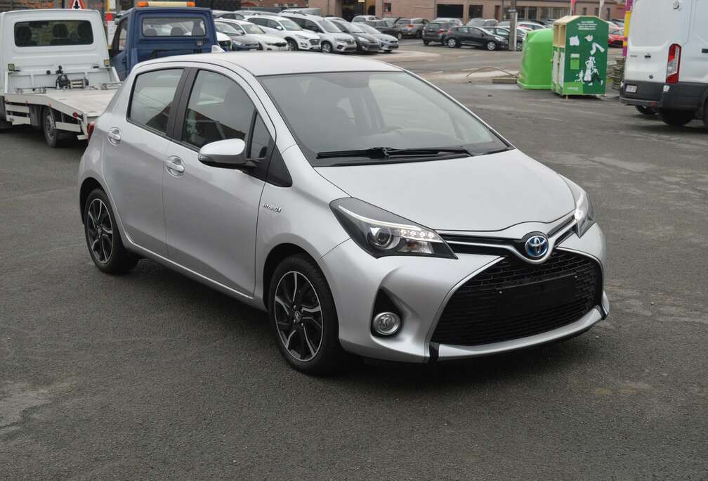 Toyota 1,5 Hybride Automaat GPS Camera Airco