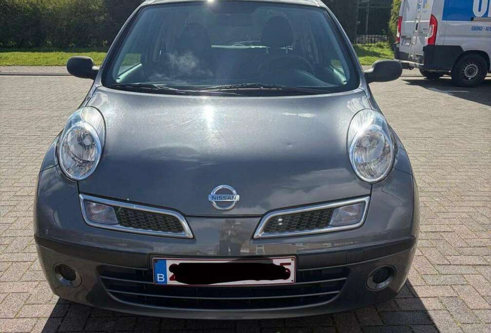 Nissan 1.2i Visia