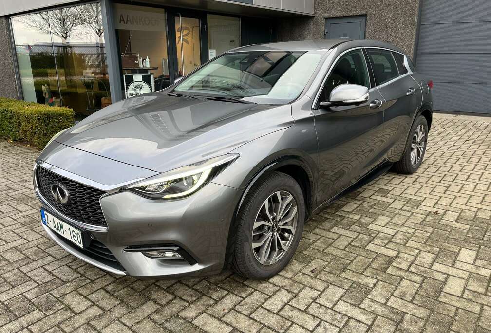 Infiniti Q30 1.6 NAVIGATIE AIRCO CAMERA EURO 6 LEZ ONBEPERt