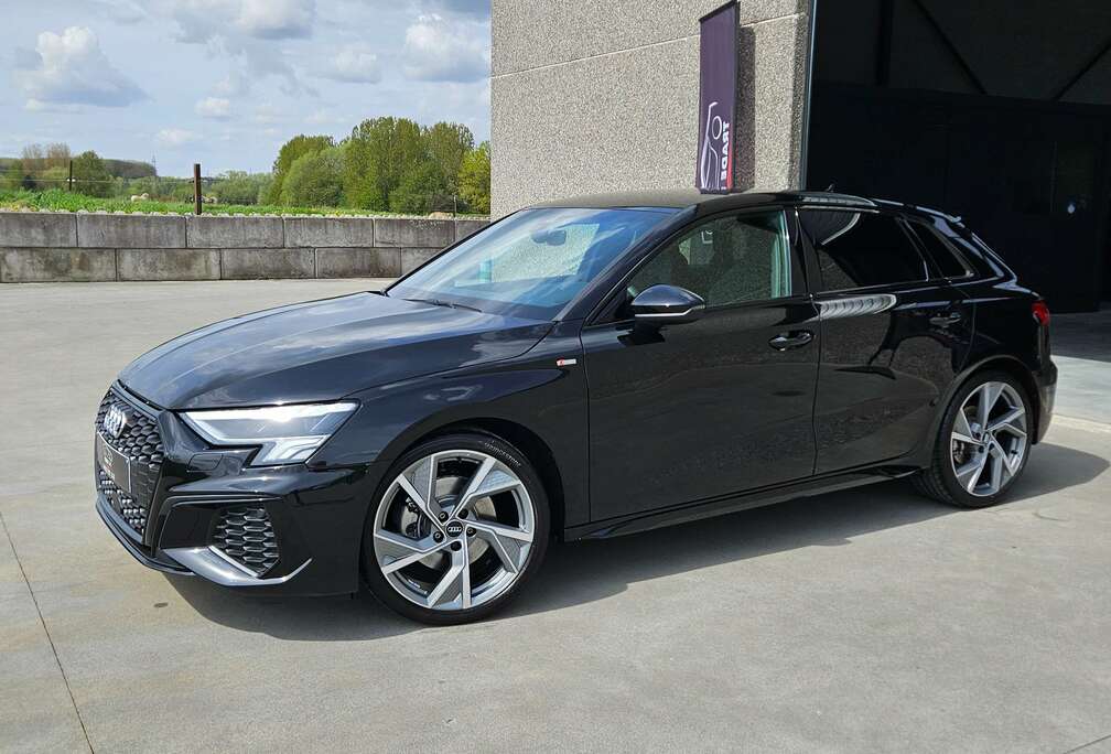 Audi A3 Sportback 35 TFSI S line  *14.000 KM*19 WHEELS*CRUISE*CARPLAY*....GARANTIE