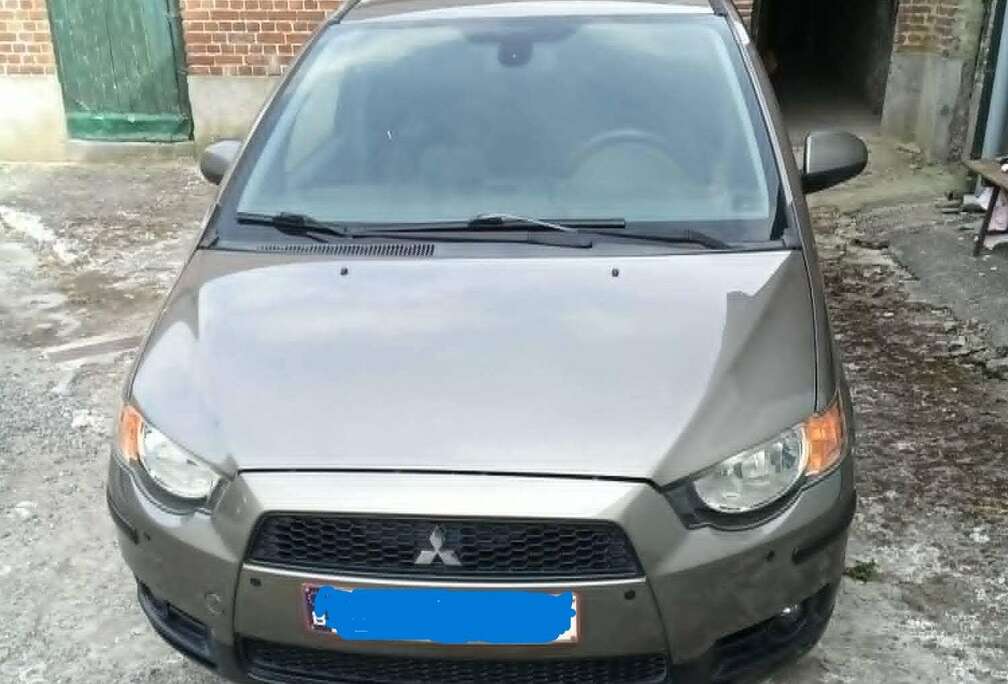 Mitsubishi Colt Z30
