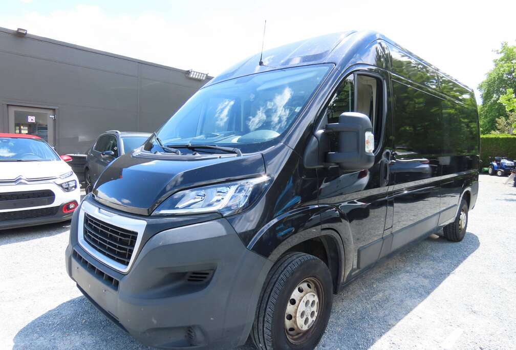 Peugeot 2.0 BlueHDi L2H2 Premium Pack S/S