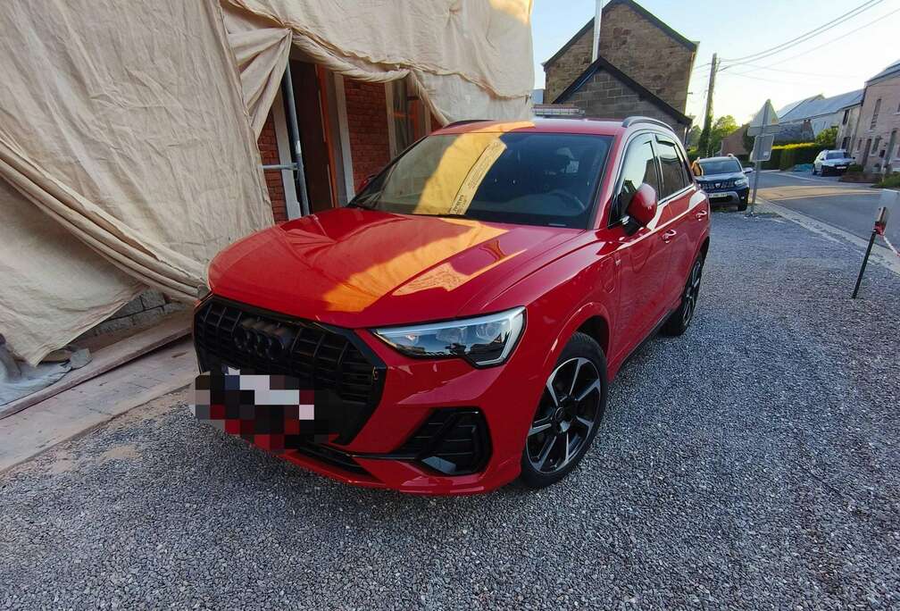 Audi Audi Q3 E-tron s line