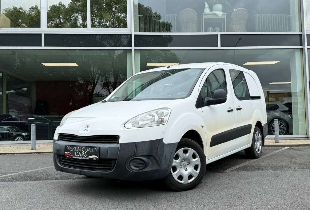 Peugeot L2 / PARKEERSENSOREN / TREKHAAK /AIRCO / DUBBELE SCHUIFDEUR / 3ZIT /