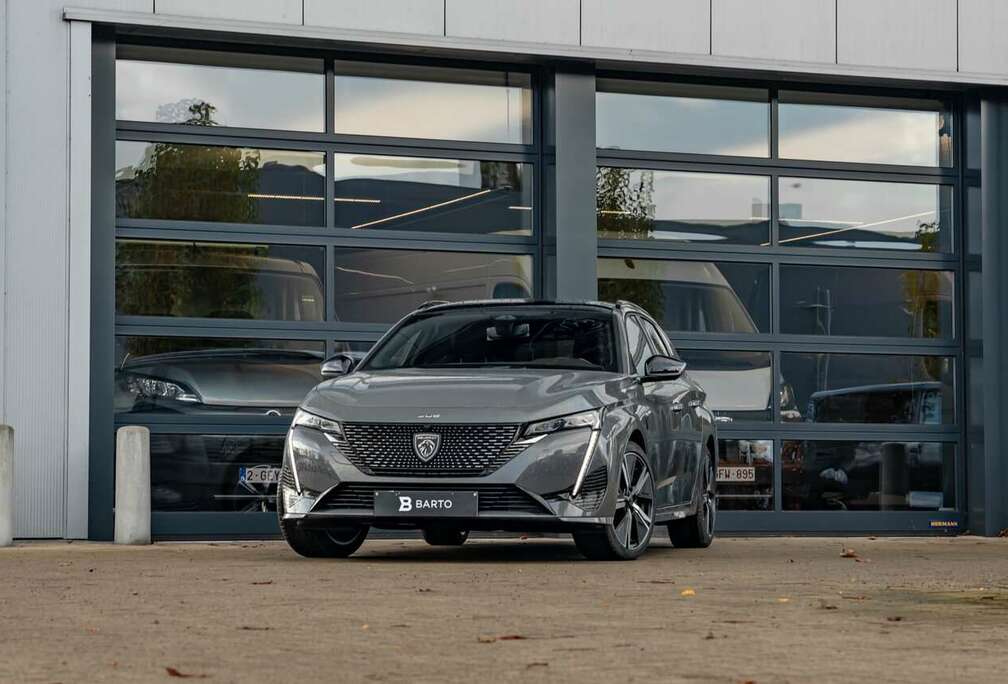 Peugeot SW | GT | Plugin Hybr. 180 PK | Pano | FOCAL | ...