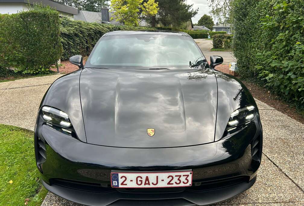 Porsche Taycan 93.4 kWh Taycan GTS