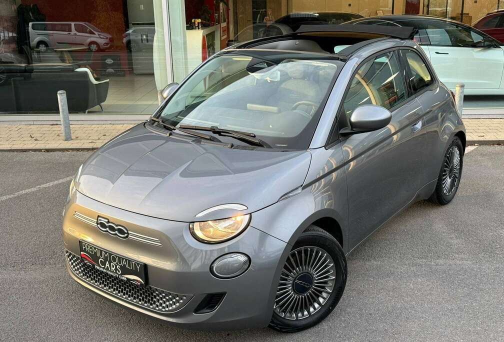 Fiat ICON / CARPLAY / SENSOREN / NAVI / AIRCO / KEYLESS