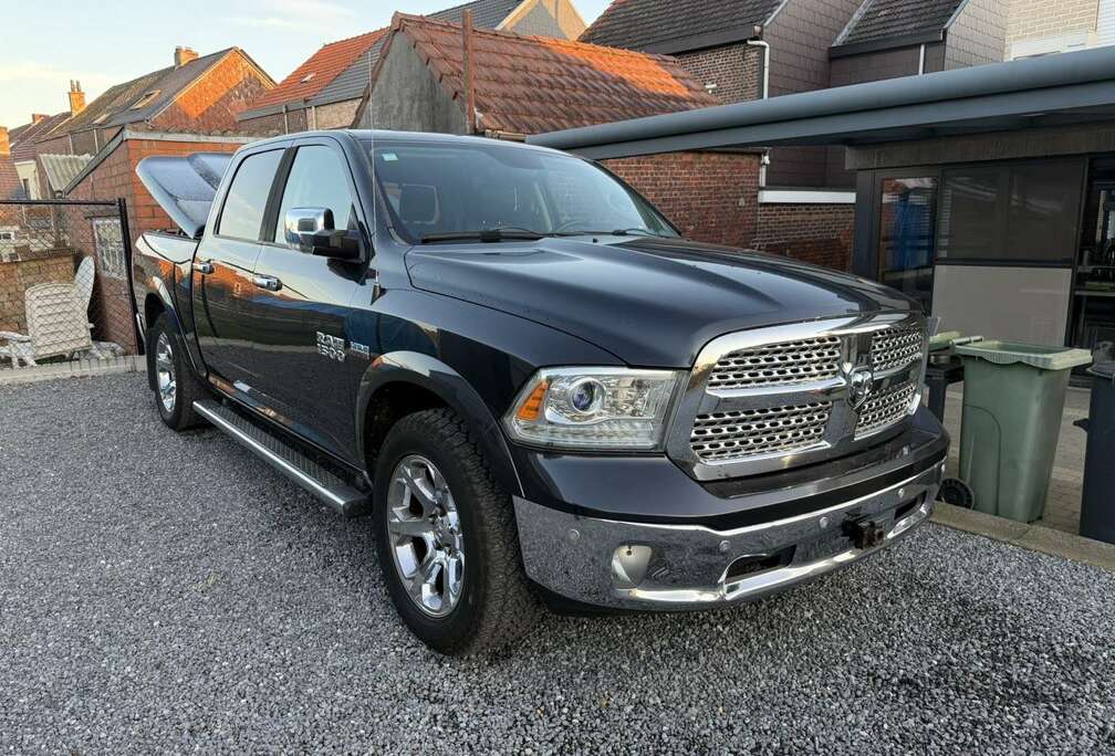 RAM 1500 HEMI 5.7L 5.pl. Full opt.
