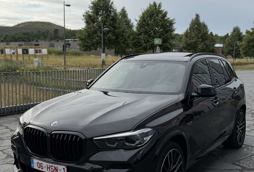 BMW BMW X5 xDrive45e / M-Pack / 2023 / 88.000km / Met