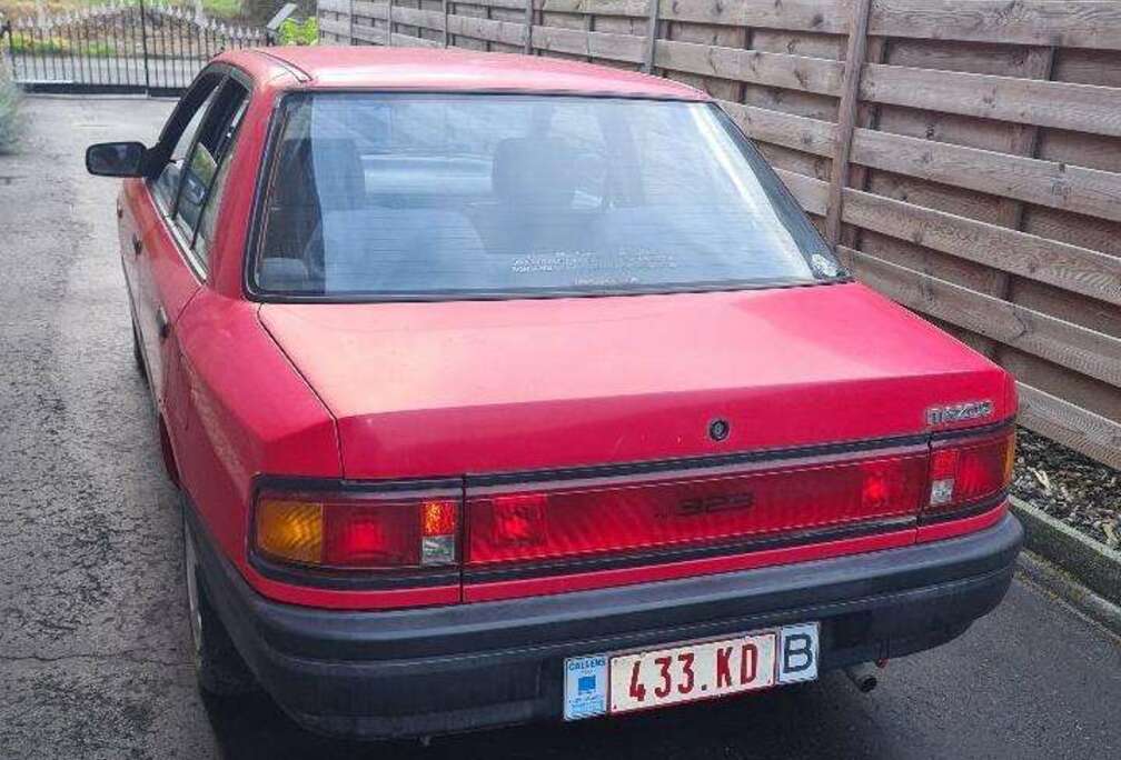 Mazda 323 1.3 LX