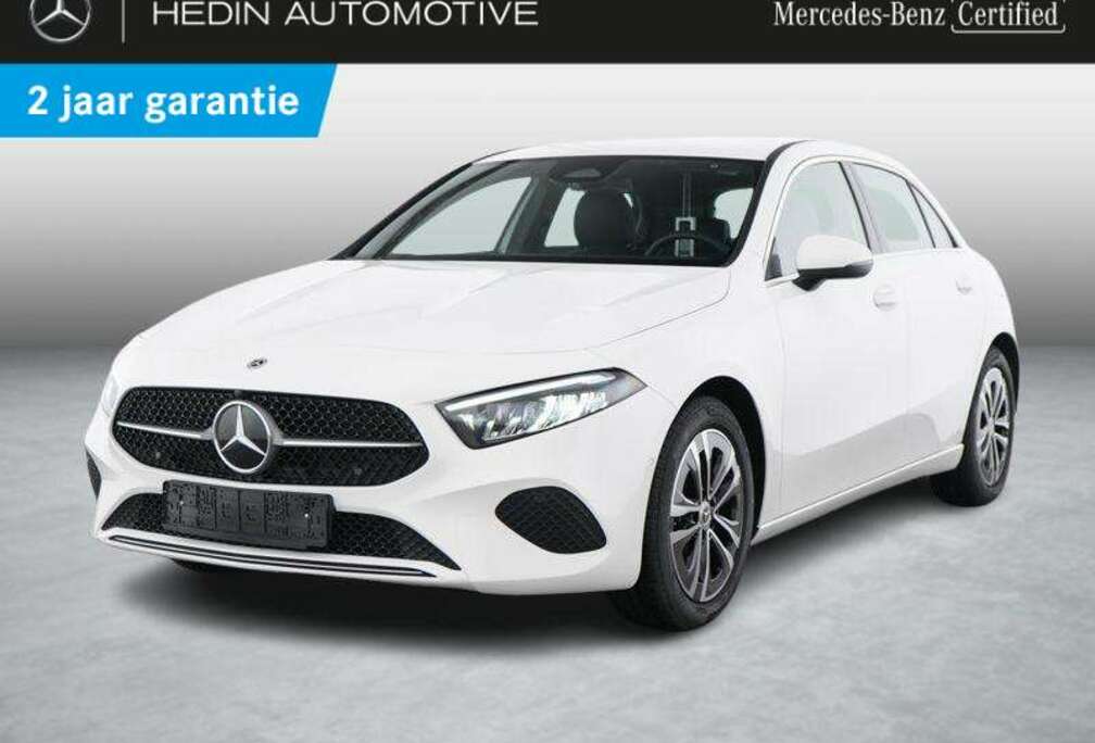 Mercedes-Benz D Hatchback Luxury Line  Verwarmde Zetels  Wides