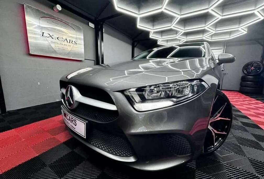 Mercedes-Benz MERCEDED  180 *LOOK AMG*LED*j19