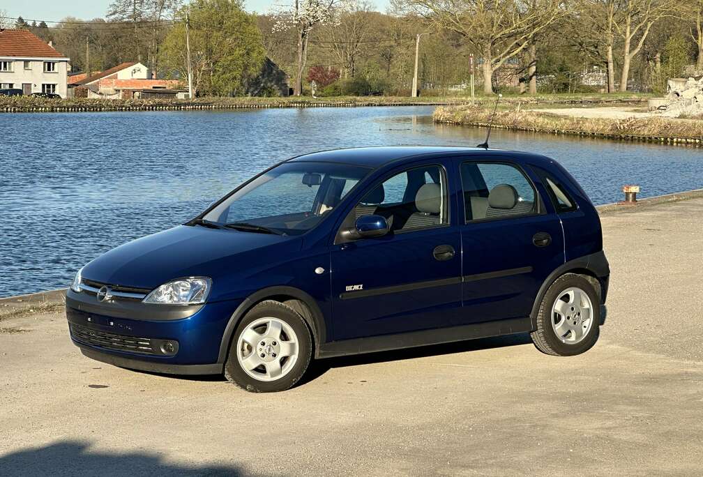 Opel 1.7 DTH DTi 16v Elegance met slechts 22dkm