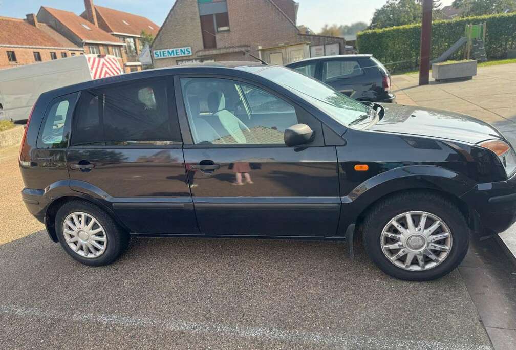 Ford 1.4i 16v Ambiente