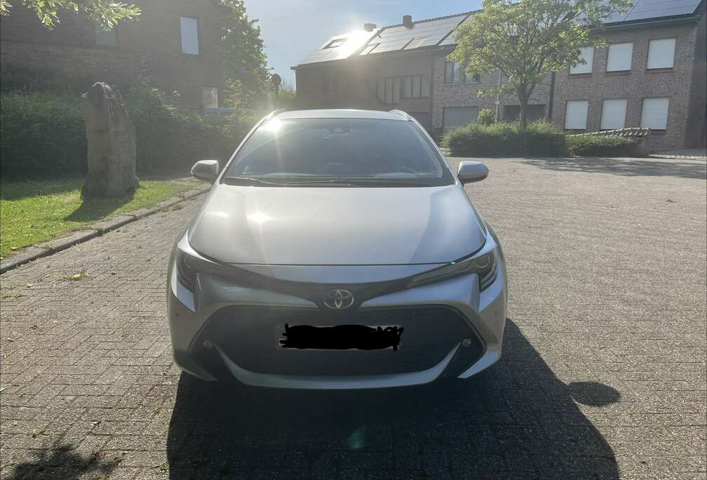 Toyota 1.8 Hybrid Touring Sports Business Edition