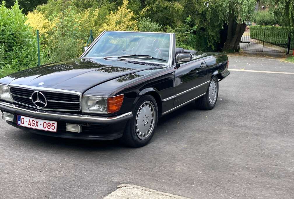 Mercedes-Benz R107