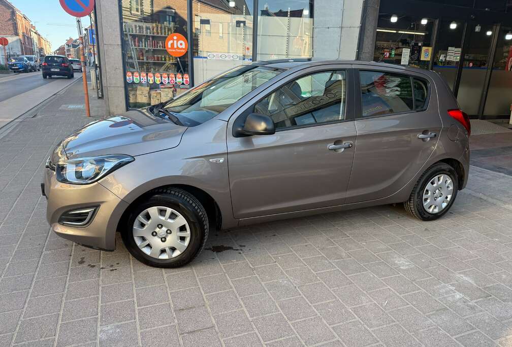 Hyundai i20 1.2i Essence *Tres bon etat**Perfect Staat*