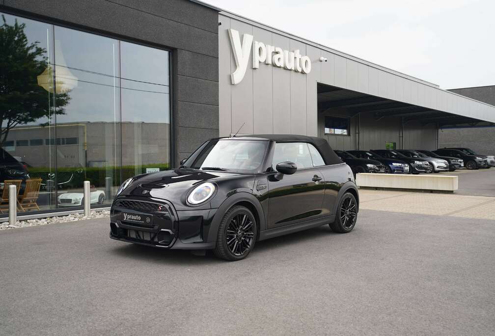 MINI Mini Cabriolet 2.0 Automaat Cooper S Keyless Windschut Virtual GPS DAB Apple Sportzetels Exclusive Leder