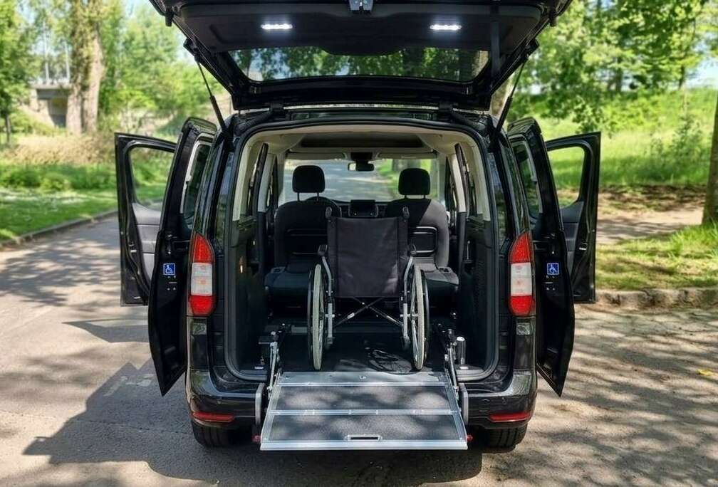 Ford titanium pmr handicapé