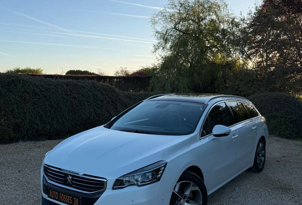 Peugeot SW 2.0 BlueHDi 180 CV Allure BOITE AUTOMATIQUE FULL FULL OPTIONS PANORAMIQUE GPS DISPLAY CUIR XENON