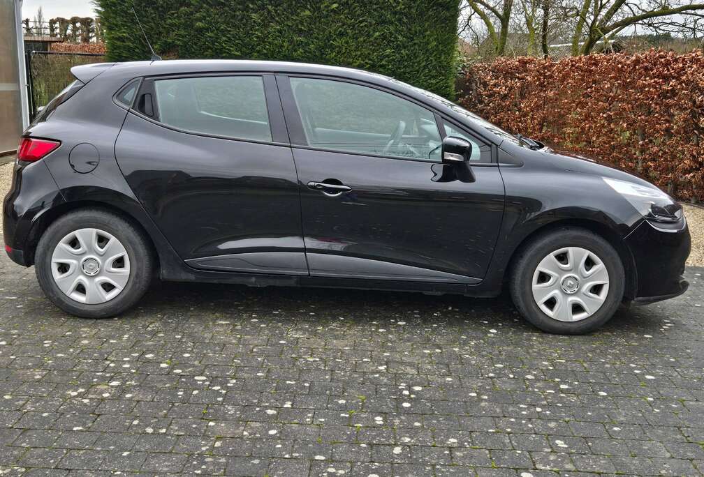 Renault Clio 1.2i Authentique