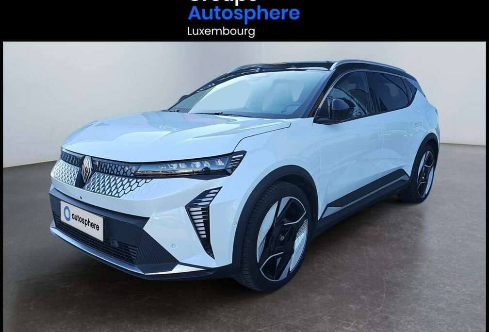 Renault ICONIC 220 LONG RANGE