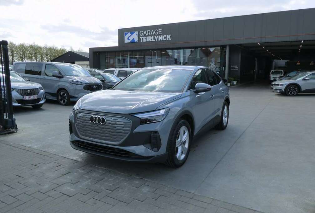 Audi 35 170pk Business Luxe ACC Camera \'22 31000km (06481)