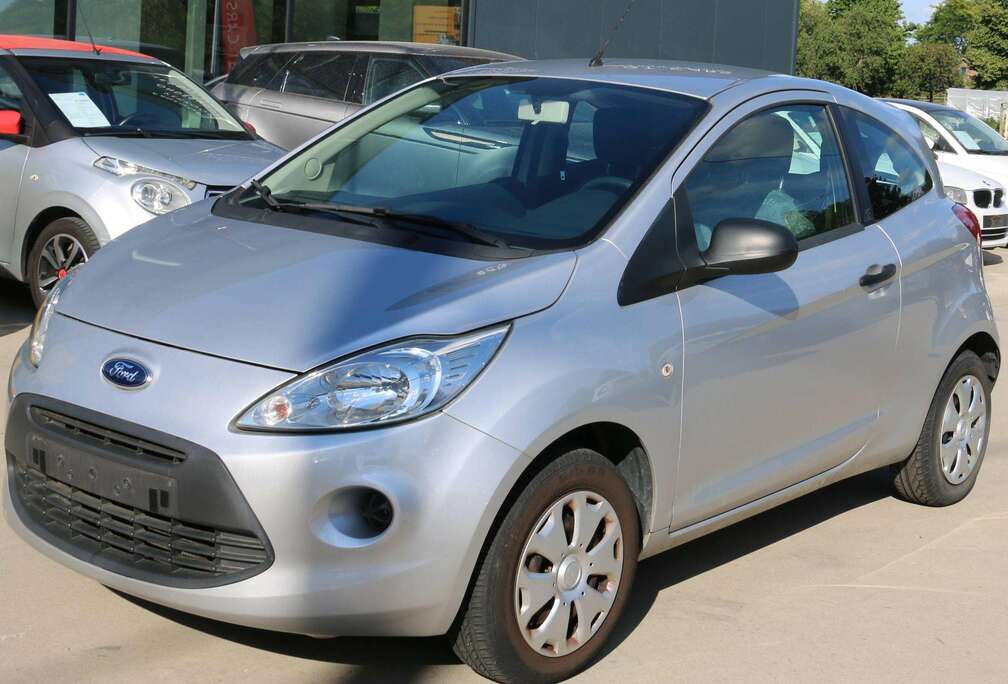 Ford Ka 1.2i Ambiente + 1 JAAR GARANTIE TRAXIO