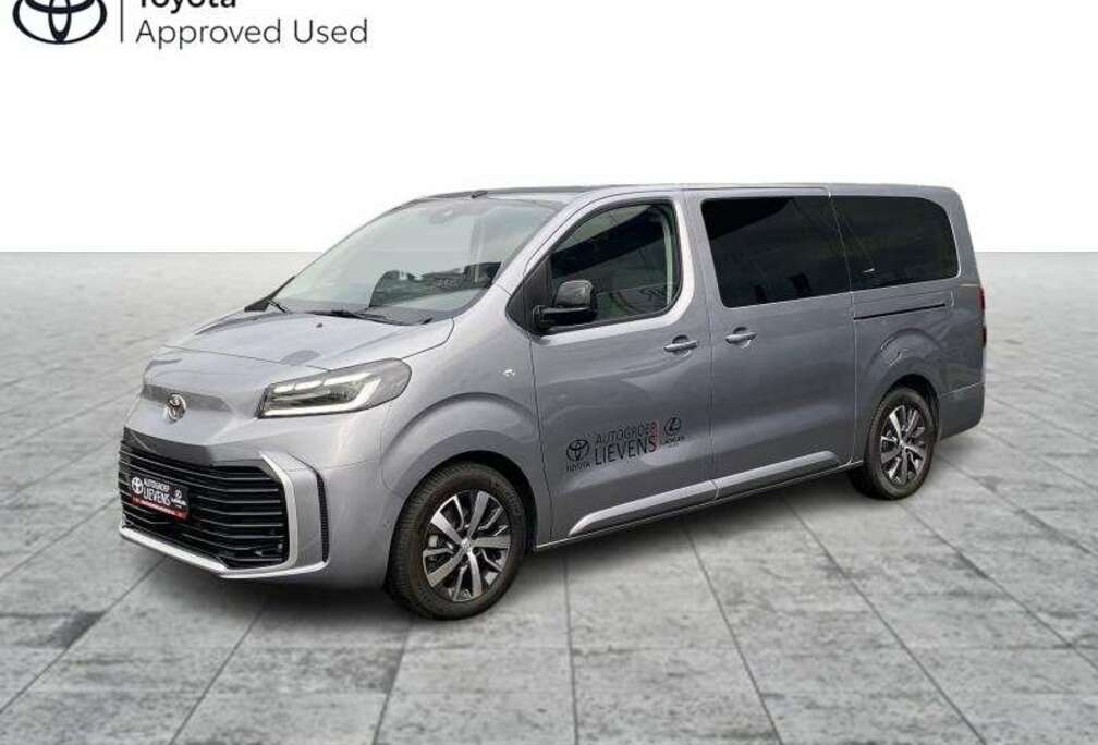 Toyota 2.0 AT 180 pk Family 8pl