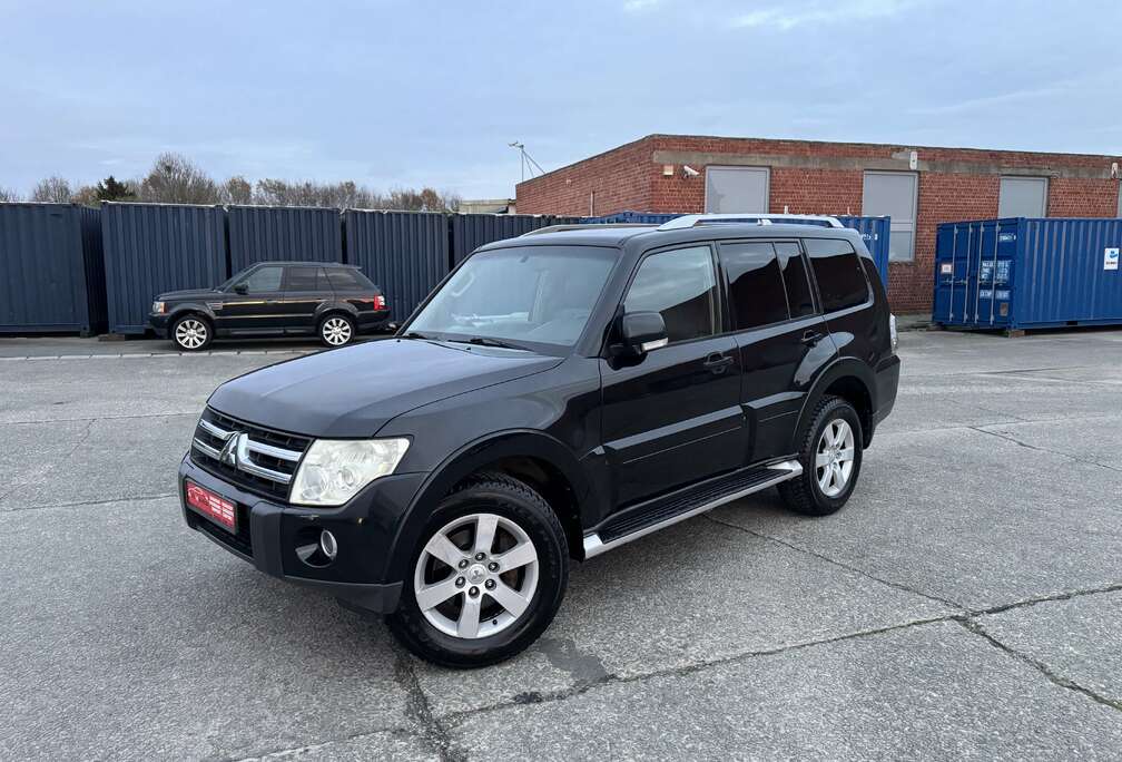 Mitsubishi 3.2 DI-D Automatik 7Place / Export Afrik Only