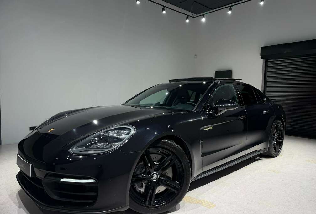 Porsche 4 e-Hybrid 2.9 V6 /FACELIFT/SPORT CHRONO/TOIT PANO
