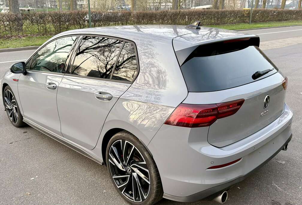 Volkswagen 2.0 TSI OPF DSG IQ Light Av/ar